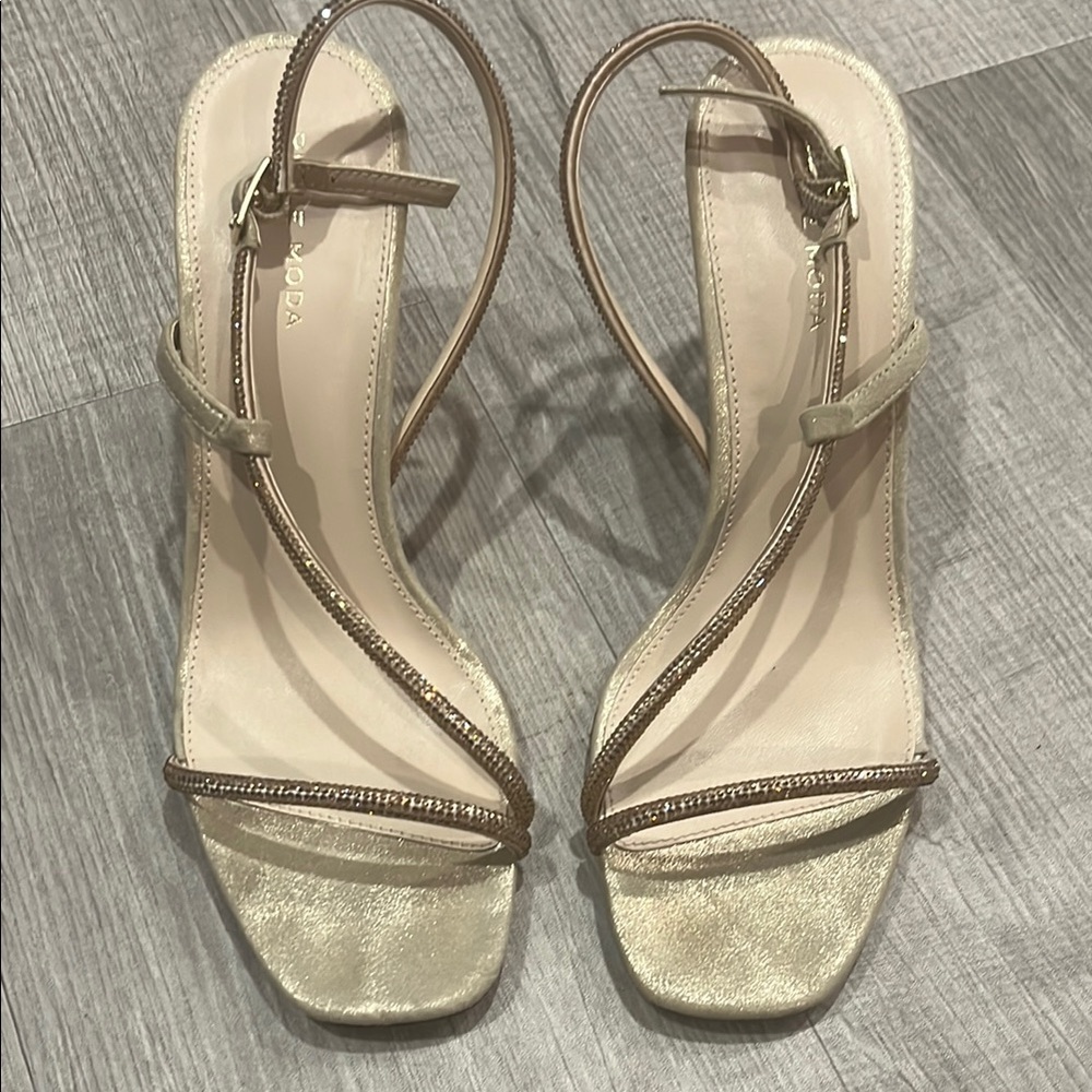 Pelle Moda Gold Heels Strappy Sandals 9.5M